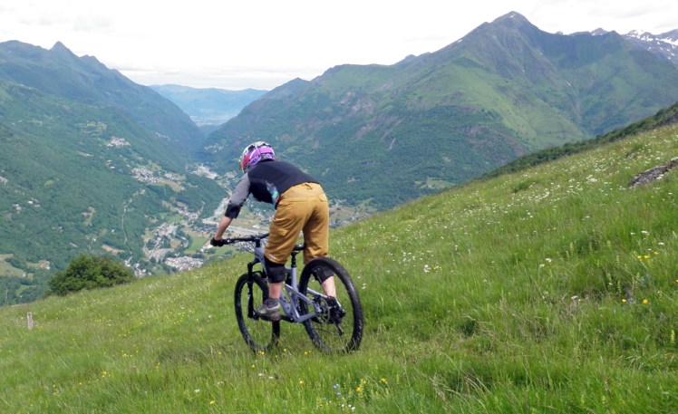 Juliana roubion enduro féminin vélo femme