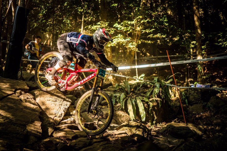 Flora Lesoin VTT DH Interview8