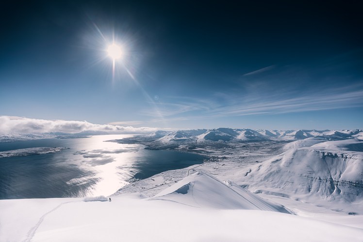 14islande sur snowboard féminin