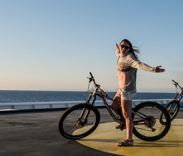 ROXY FITNESS SWEAT.jpg